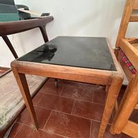 Tavolino in legno e vetro fumè