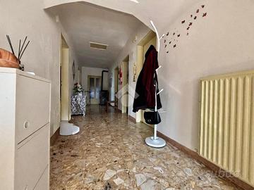 3 LOCALI A VALDOBBIADENE