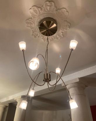 Lampadario in acciaio moderno