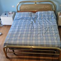 Testata letto matrimoniale
