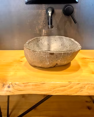 Lavabo in pietra resina