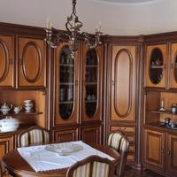 Salotto completto +tavolo alungabile + sedie