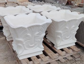 Vaso in cemento bianco 