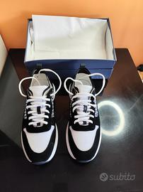 Dior B25