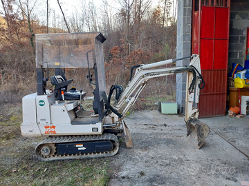 Escavatore bobcat x220