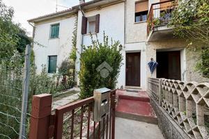 CASA DI CORTE A SAN PIETRO DI FELETTO