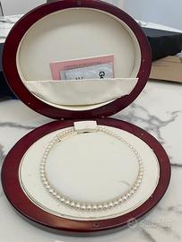 Collana di perle con chiusura in oro