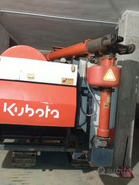 Mini mietitrebbia cingolata Kubota