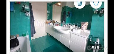 Mobile bagno bianco laccato+piano in marmo carrara