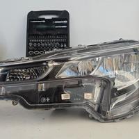 Fanale anteriore sinistro Toyota Corolla 2019+