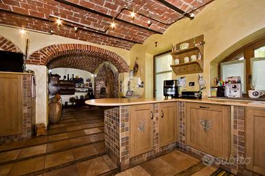 CASA SEMINDIPENDENTE A BRA