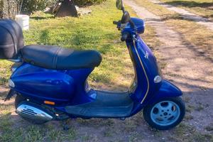 VESPA ET4 150