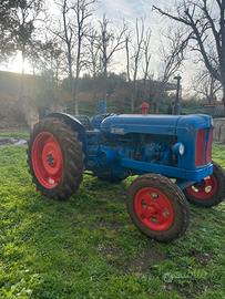 Trattore Fordson Major Diesel