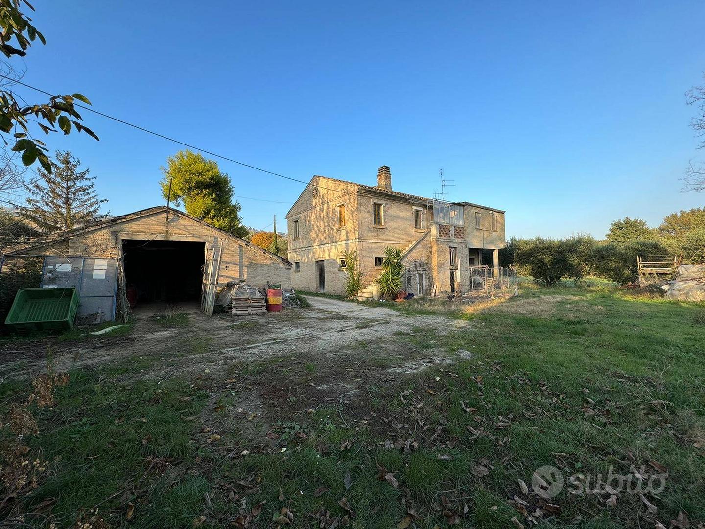 Casa Colonica con Terreno - Monterubbiano - Vista 2
