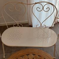 Panca in ferro di colore bianco