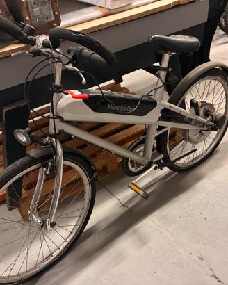 E-Bike Vintage Mercedes-Benz Hybrid Bike