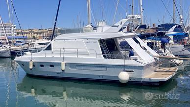 Ferretti 39 teak pozzetto e plancetta nuovi