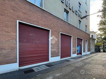 NEGOZIO A BRESCIA
