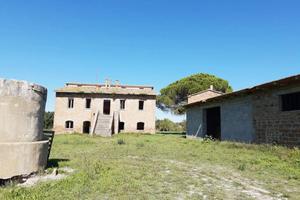 Immobile di 601120 m² con più di 5 locali a Castig