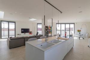 Attico / Mansarda di 301 m² con 3 locali e box aut