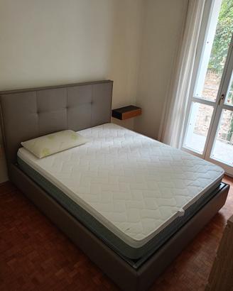 Letto matrimoniale con contenitore