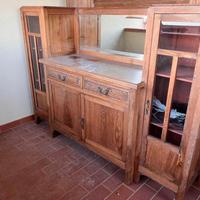 Eleganti credenze d’epoca in legno massello