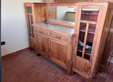 Eleganti credenze d’epoca in legno massello