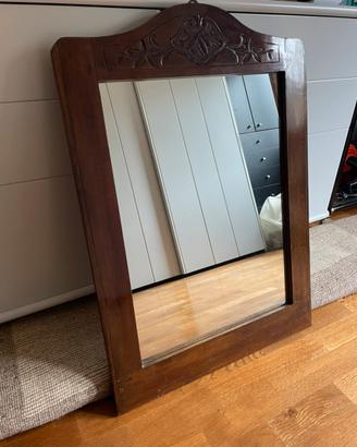 Specchio in legno fatto a mano