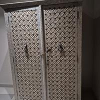 Armadio etnico in madreperla