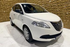 Lancia Ypsilon 1.2 69 CV 5 porte Silver