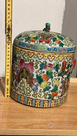 vaso cachepot cinese in porcellana con coperchio