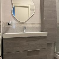 Mobile bagno con specchiera