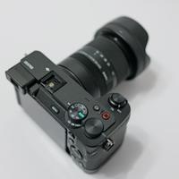 Sony A6700 + Sigma 18-50mm f/2.8 + Flash Godox V1