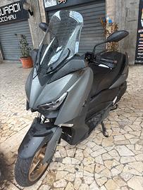 Xmax 300 2021