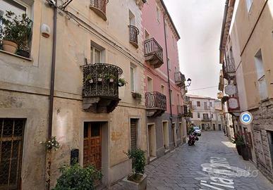 Locale storico ad uso ufficio in pieno Centro