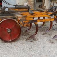 Estirpatore chisel trainato per cingoli cingolati