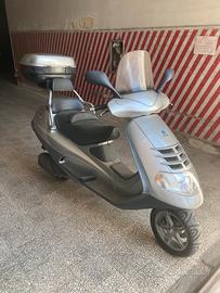 Scuter Piaggio 180 Super Exagon