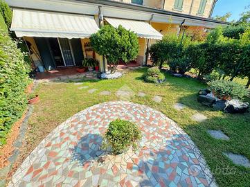 VILLA A SCHIERA A SORBOLO