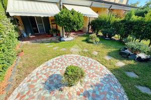 VILLA A SCHIERA A SORBOLO