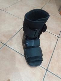 tutore ortopedico per ragazzo/a + stampelle 