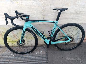 Bianchi Oltre XR4 Disc Shimano Dura Ace 12v elett