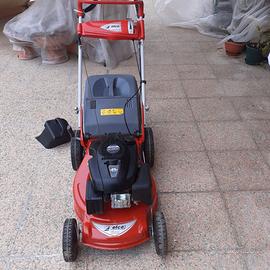 tagliaerba nuova trazionata proffessionale