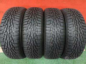 165 60 15 Gomme Invernali 95% Nokian 165 60R15