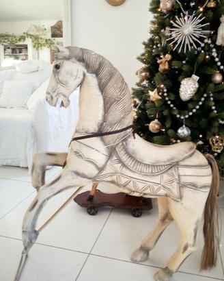 cavallo da giostra antico