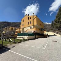 2 LOCALI A ROCCA DI CAMBIO