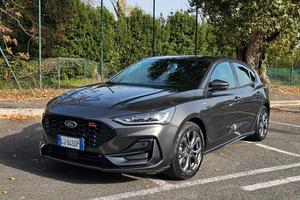 Ford Focus ST-Line Hybrid Sync 4
