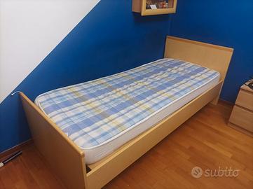 Letto singolo con doghe e materasso
