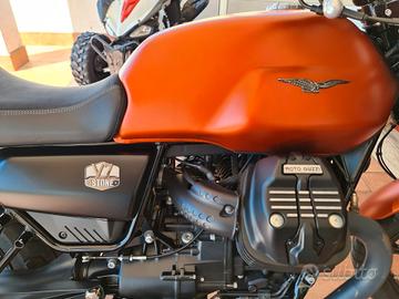 Moto Guzzi V7 IV STONE PASSAGGIO GARANZIA