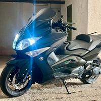 Yamaha T MAX black