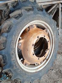 Gomme e cerchi trattore